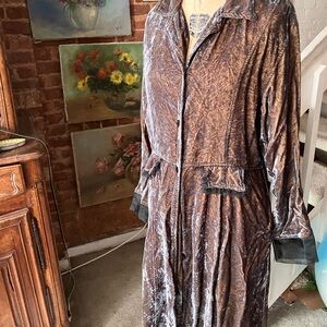 Elegant Velvet Trench Coat in Irridescent Crushed Velvet